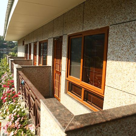 מוסורי Hotel Devlok Primal מראה חיצוני תמונה