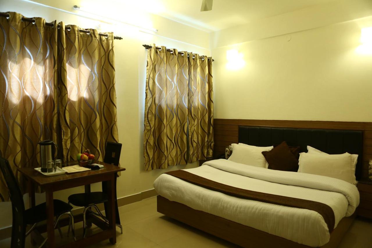מוסורי Hotel Devlok Primal מראה חיצוני תמונה