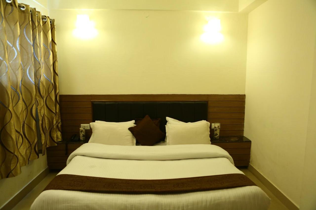 מוסורי Hotel Devlok Primal מראה חיצוני תמונה