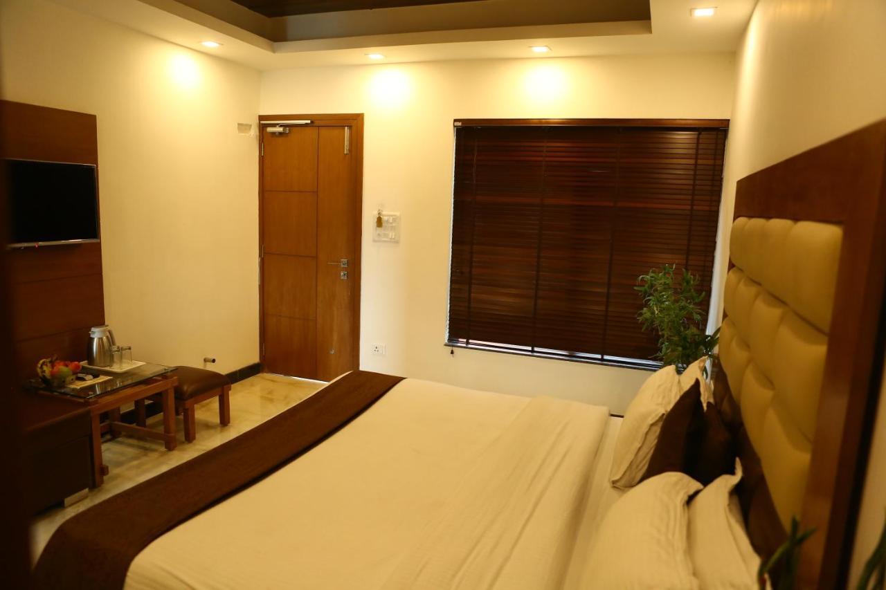 מוסורי Hotel Devlok Primal מראה חיצוני תמונה