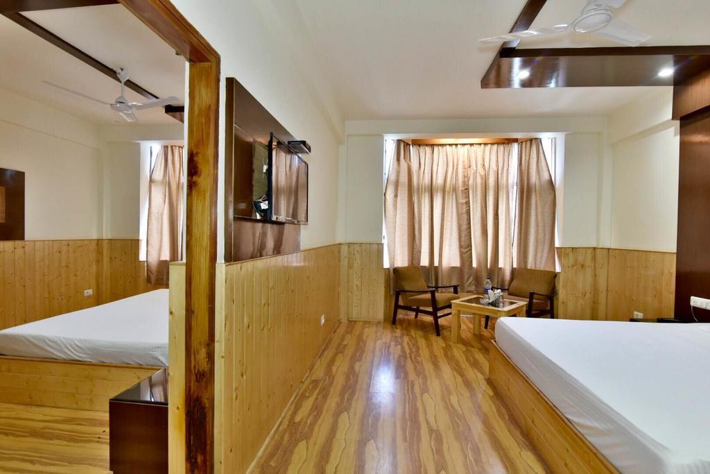 מוסורי Hotel Devlok Primal מראה חיצוני תמונה